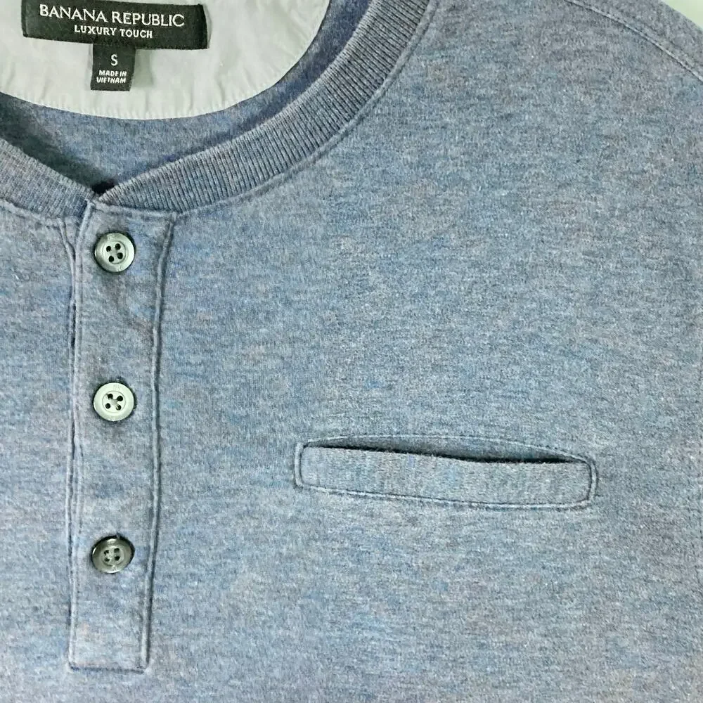 BANANA REPUBLIC TShirt Men S Long Sleeve 3 Button Henley Pocket Crewneck